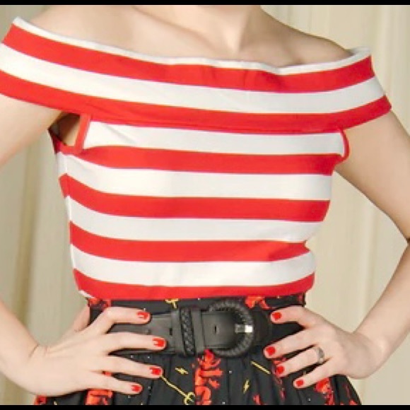Sourpuss Tops - Off the shoulder retro pinup style top